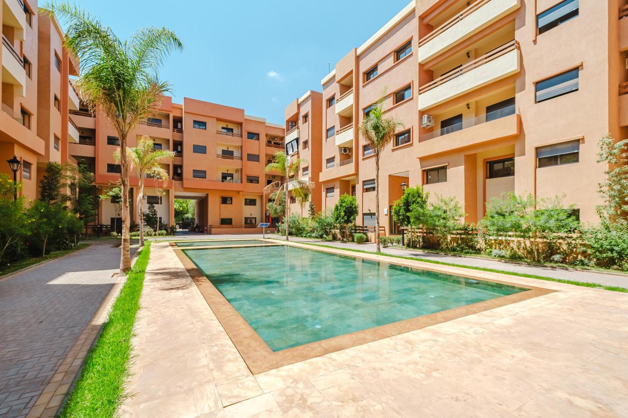 Appartement Modern , Parking , Pool & Fiber Wifi , Hivernage Centre *