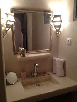 Couette-café Tawargit 4*