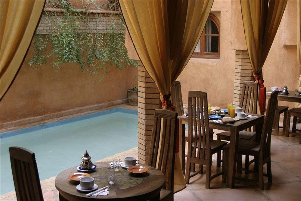 Riad Azenzer 3*