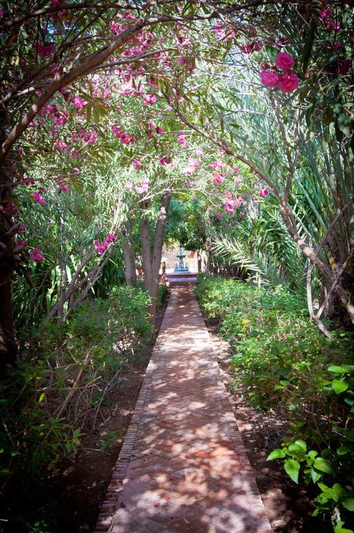 Dar Ayniwen Garden Hotel&bird Zoo Marrakesh