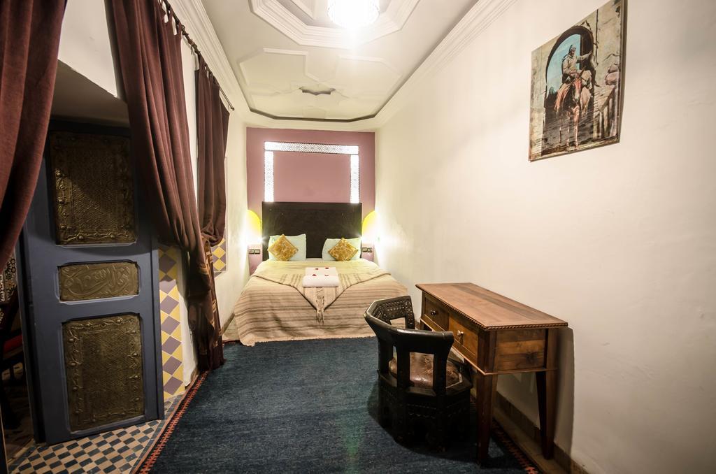 Azalia Riad 3*