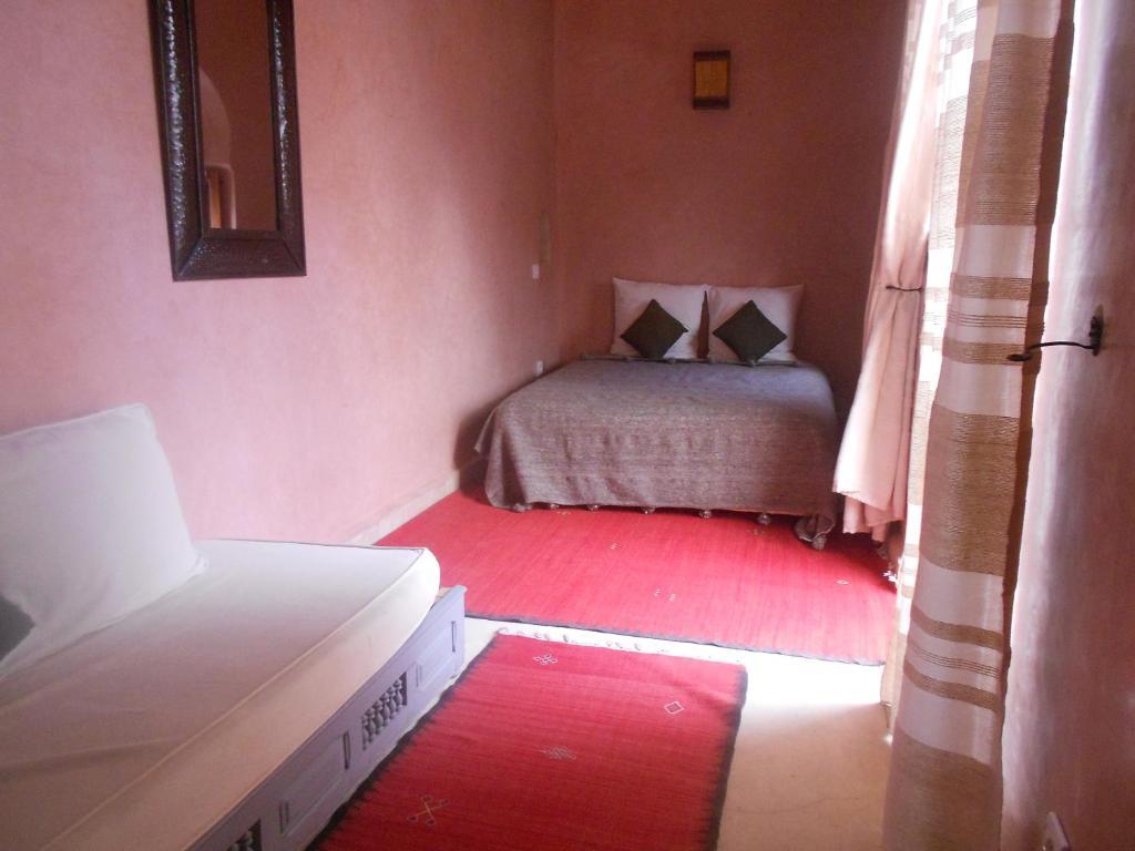 Prada Riad 2*