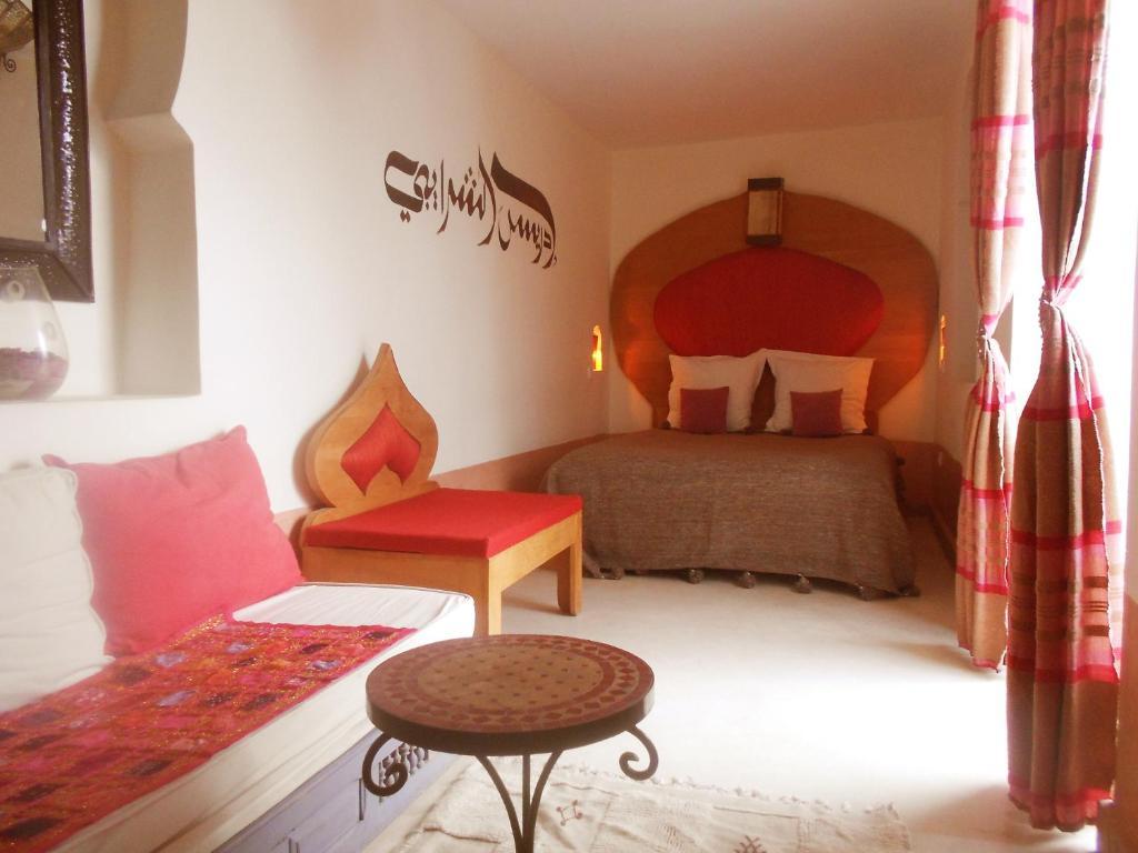 Prada Riad 2*