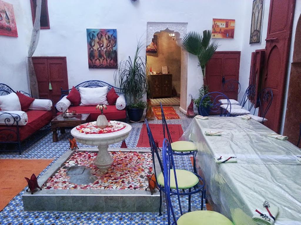 Lala Latifa Riad *
