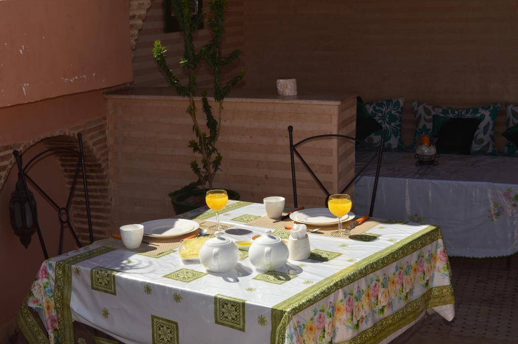 Riad Bonheur 2*