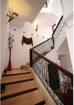 Riad Shaloma
