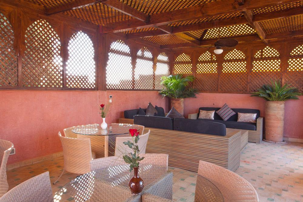 Riad Le Perroquet Bleu & 3*