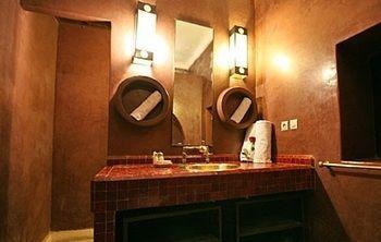 Riad Fabiola Et