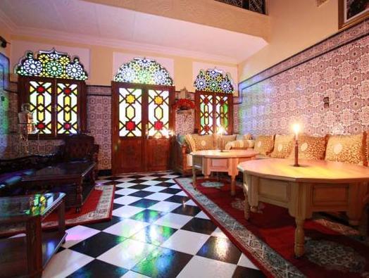 Fatouma Couette-café 4*