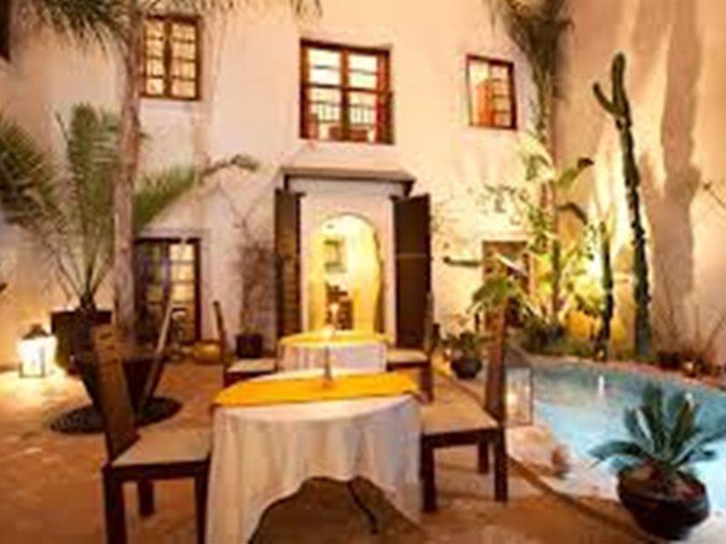 Riad Les Ammonites And Marrakesh