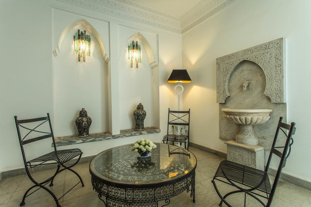 Le Perroquet Bleu & Marrakesh