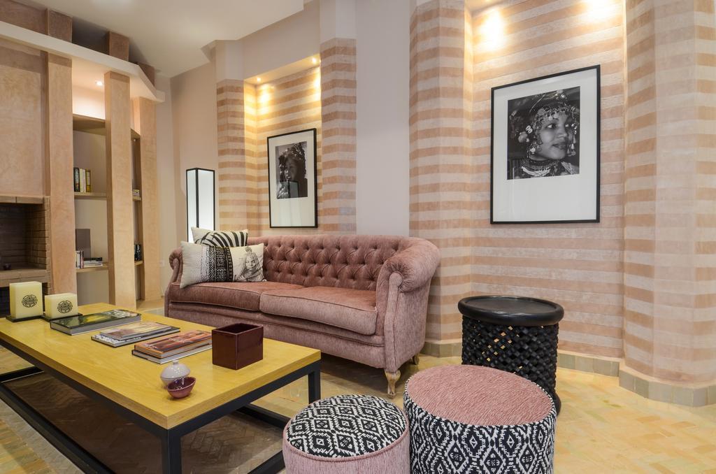 Couette-café Ayni 4*