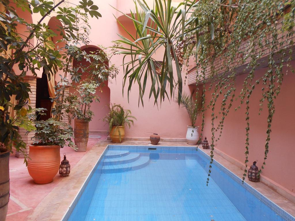 Azenzer Riad