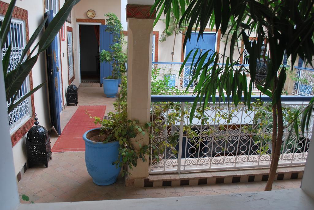 Riad Azalia