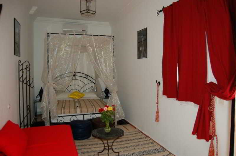 Hcekarram Riad