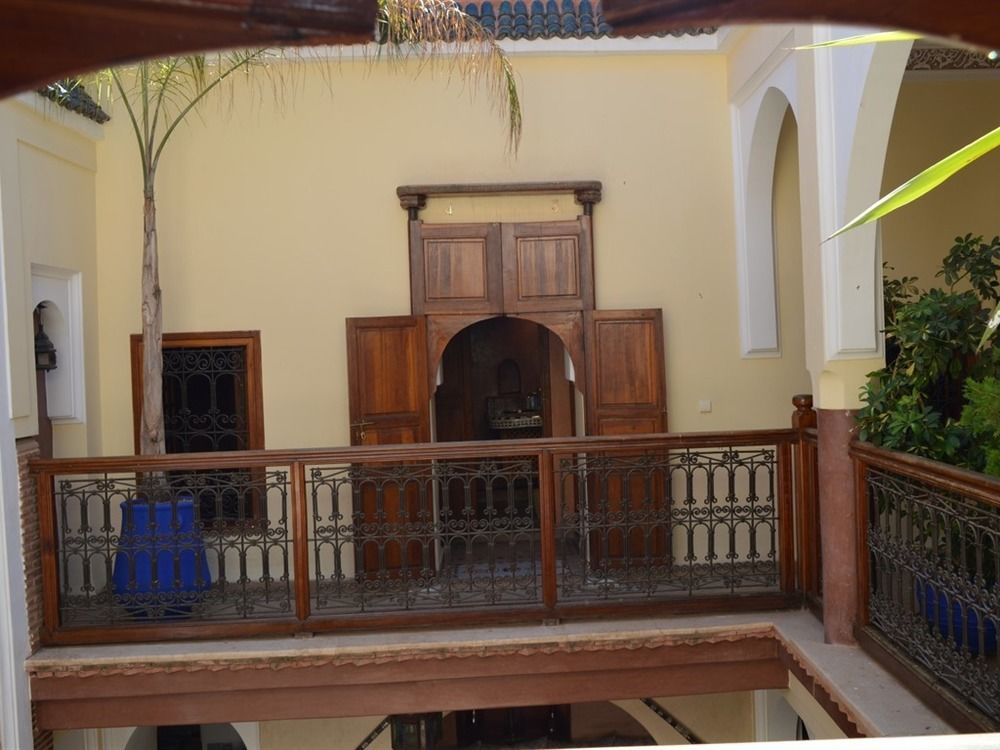 Bonheur Riad 2*