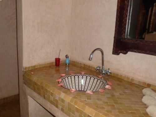 Riad Des Lys 3*