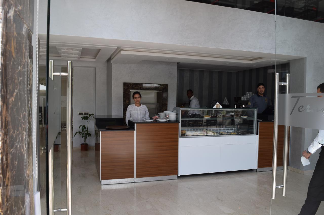 Teranga & Hotel