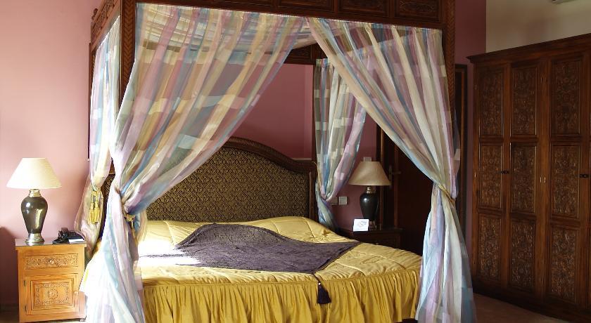 The Red House Gasthuis 5*