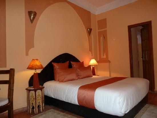 Corail Hotel 3*