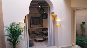 Ayni Couette-café 4*