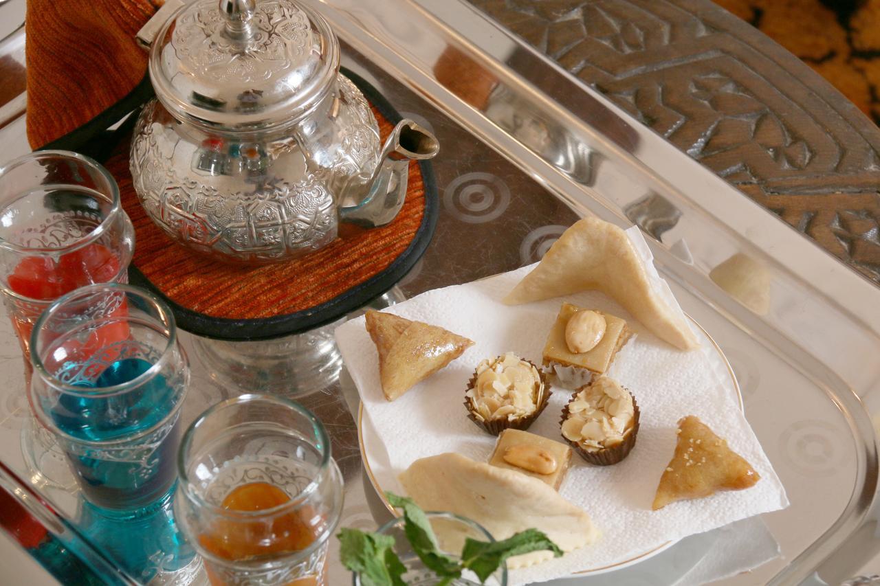 Riad Dar Shariq *