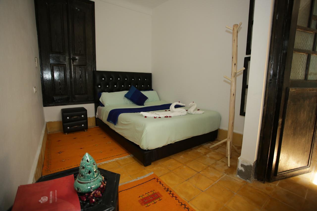 Paradise 3*