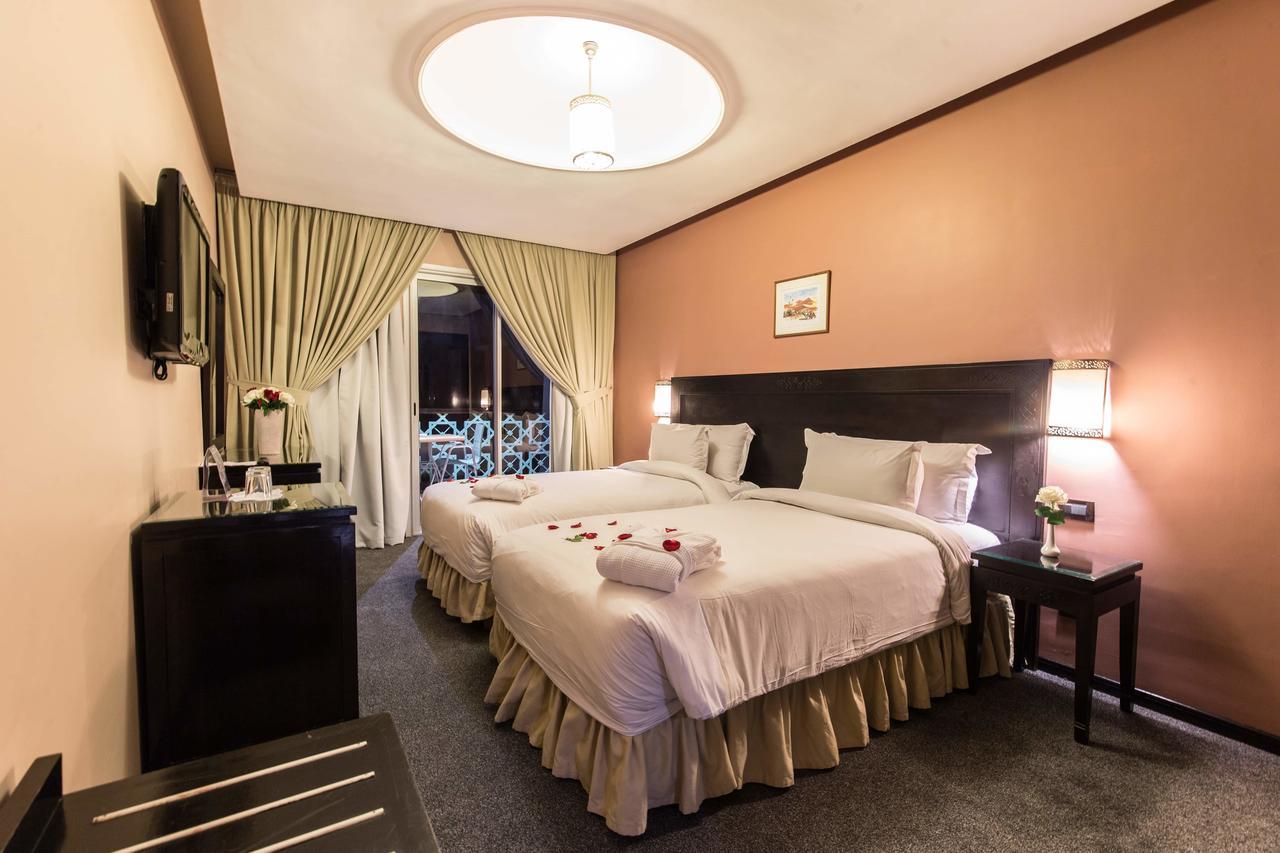 Almas Hotel 3*