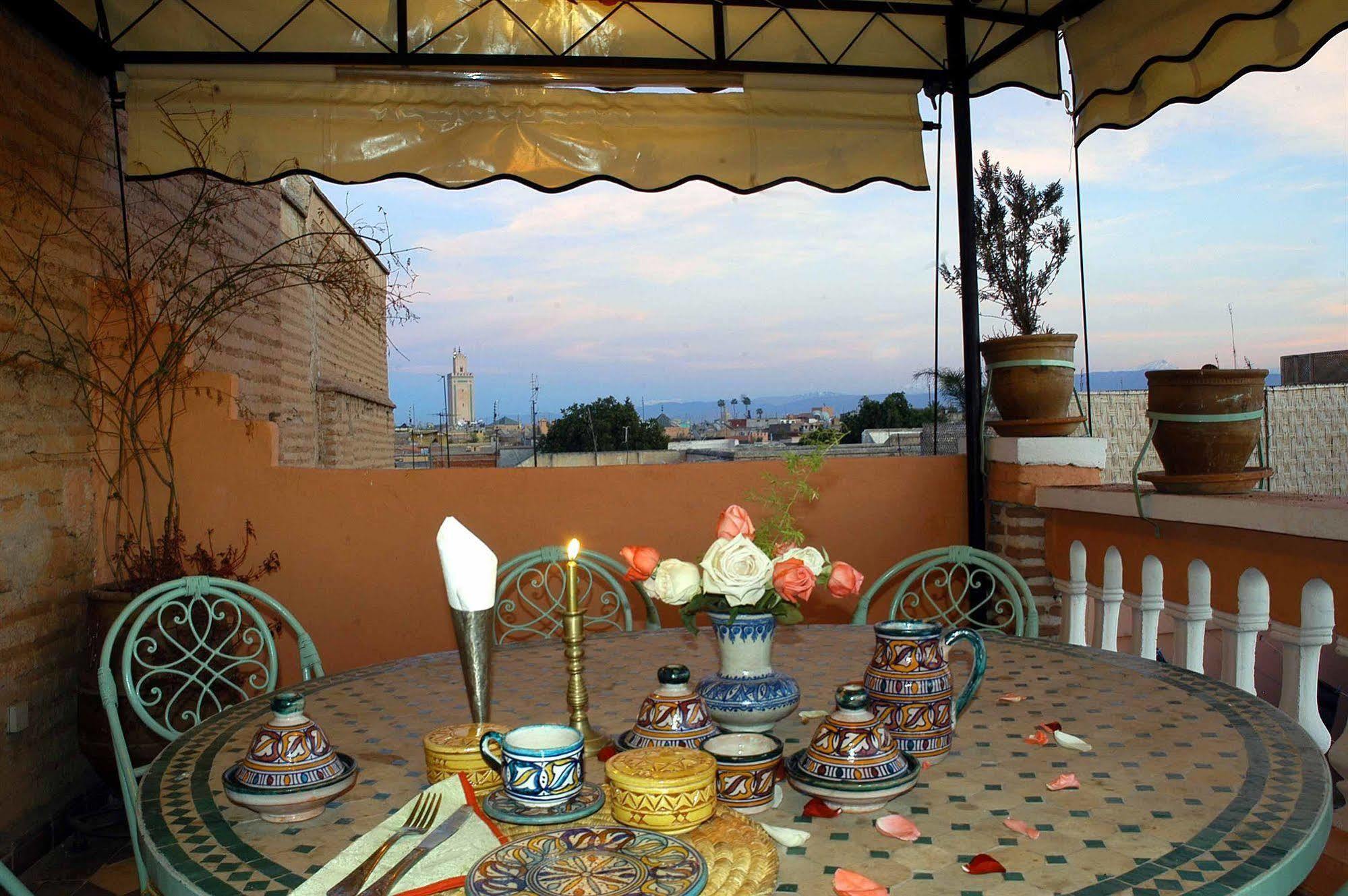 Dalia Riad 3*