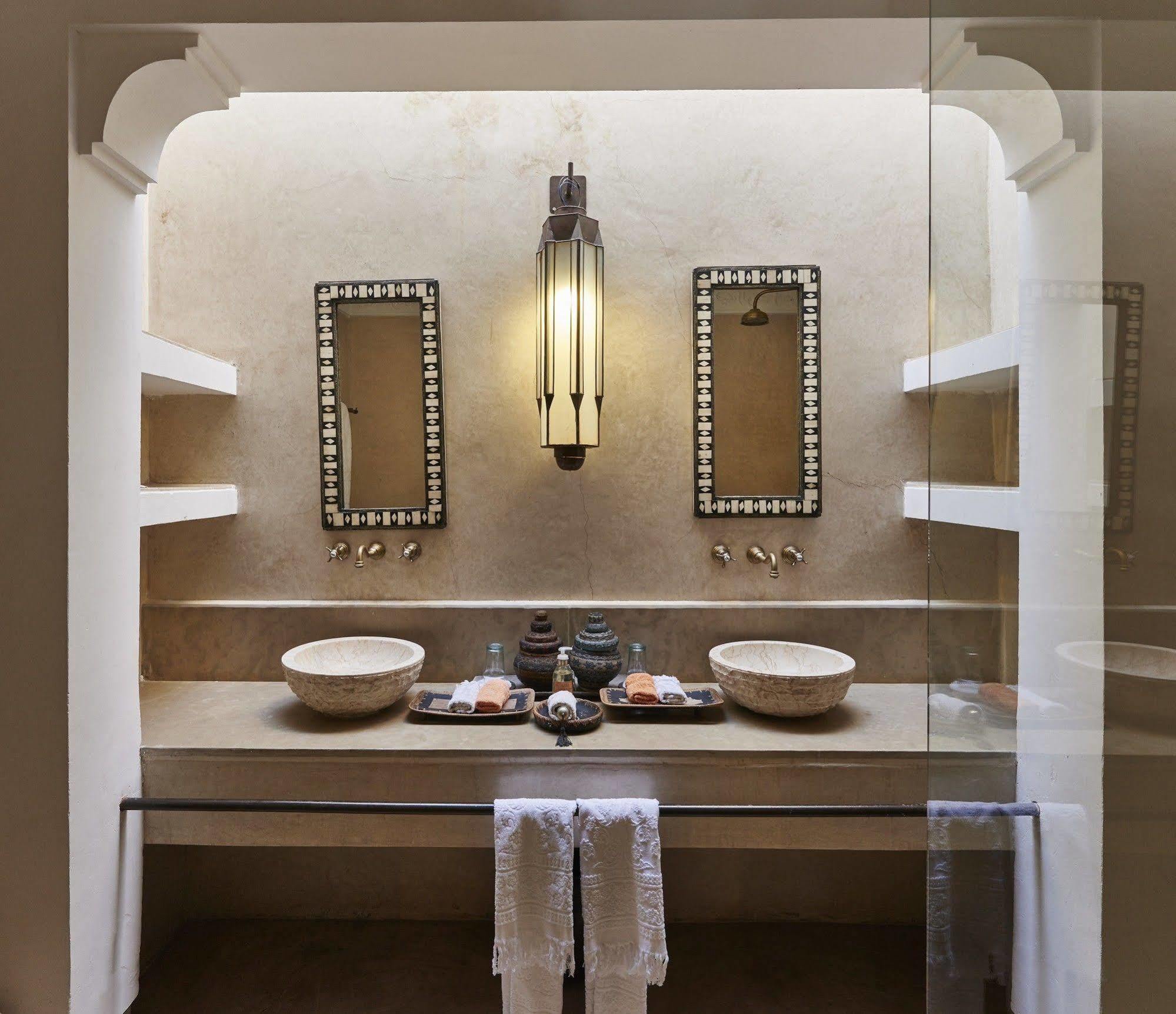 Riad Ryad Dyor