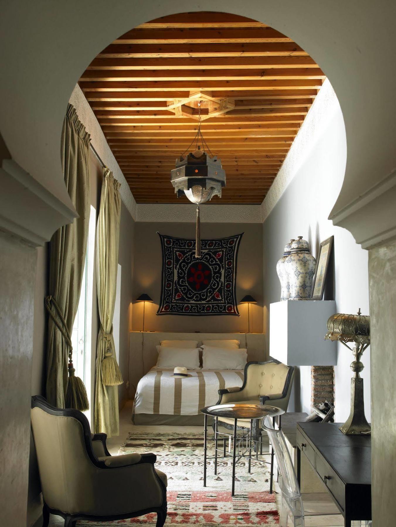 Ryad Dyor Riad