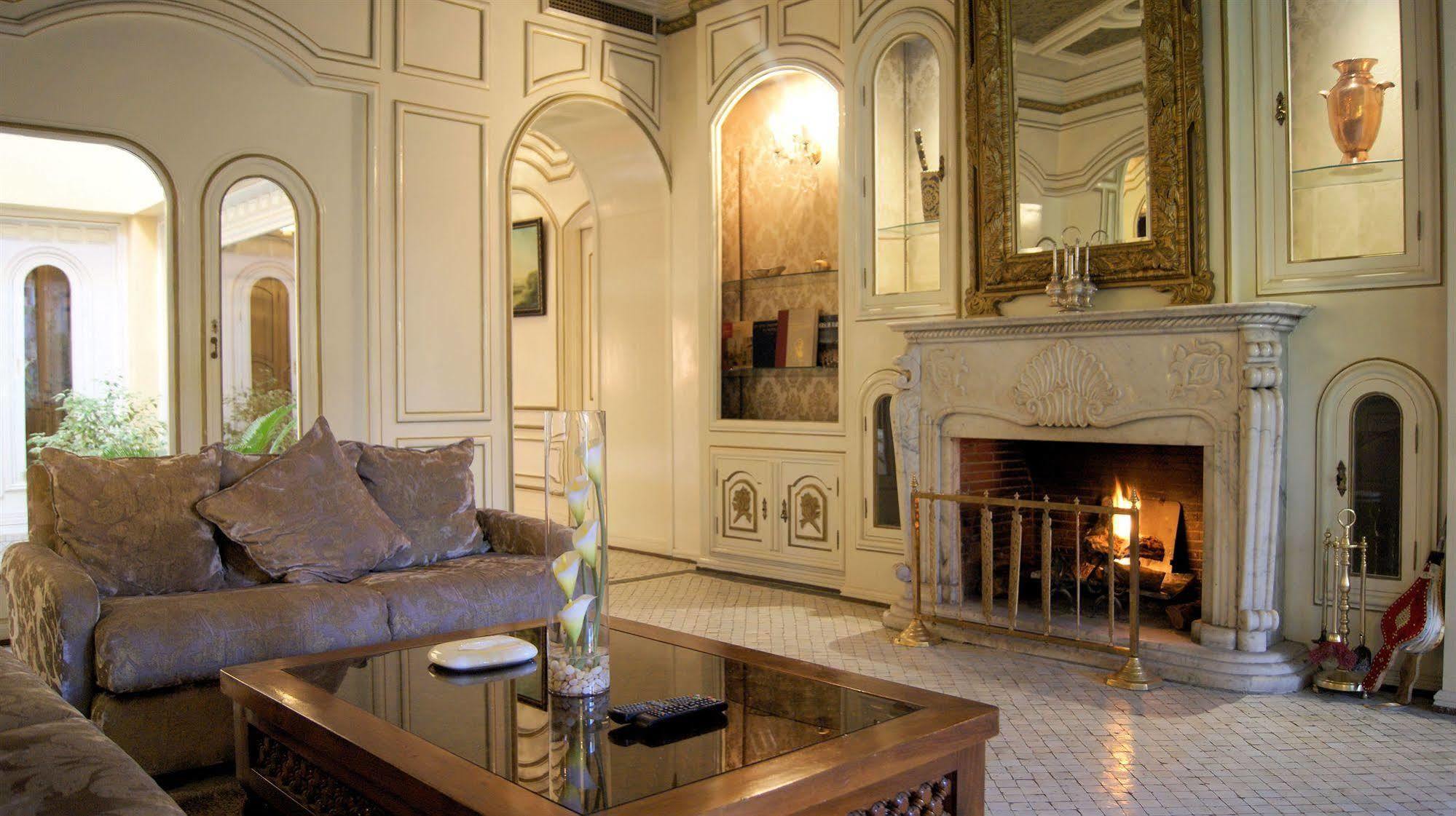 Gasthuis The Red House 5*