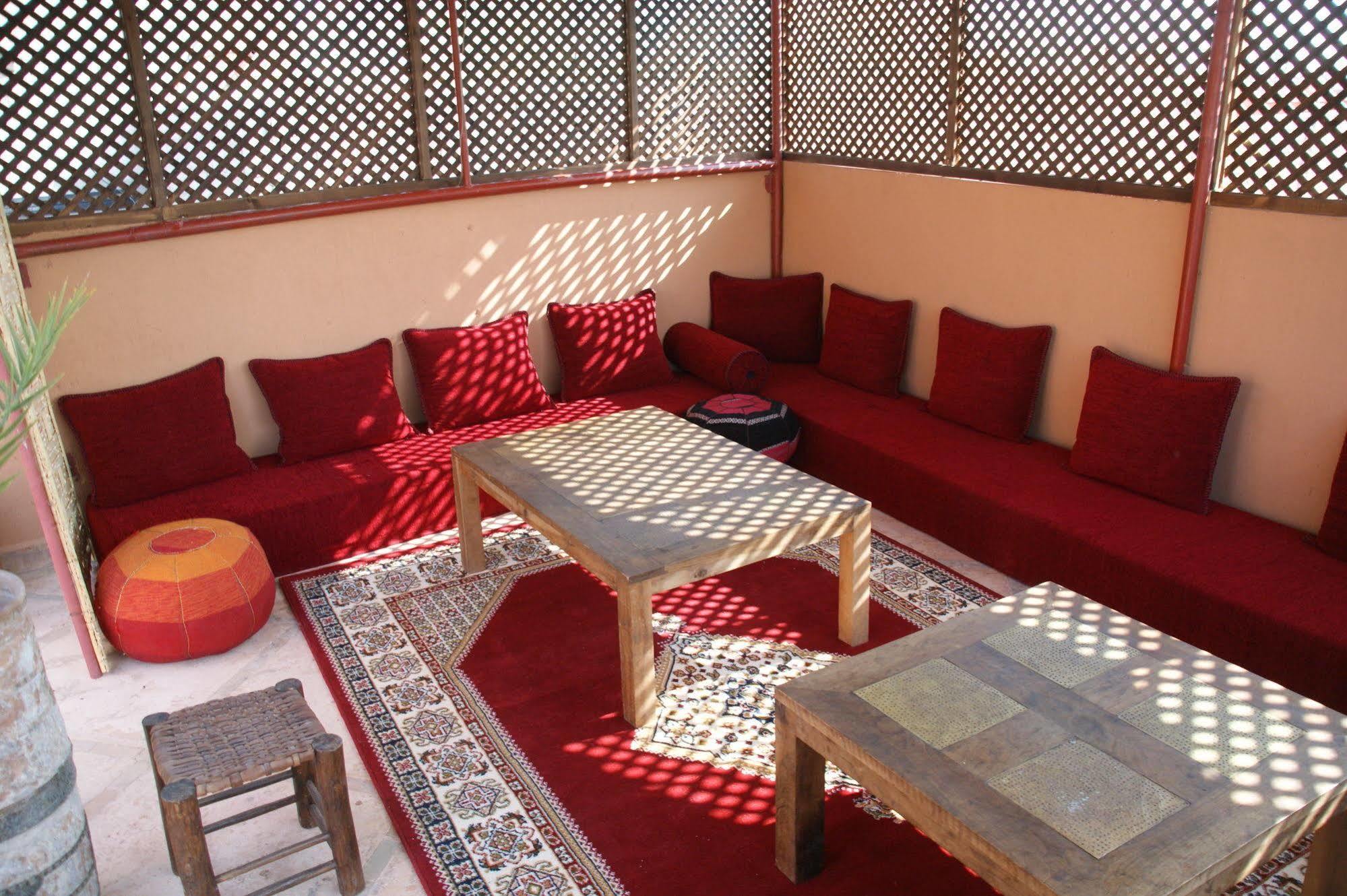 Riad Azenzer 3*