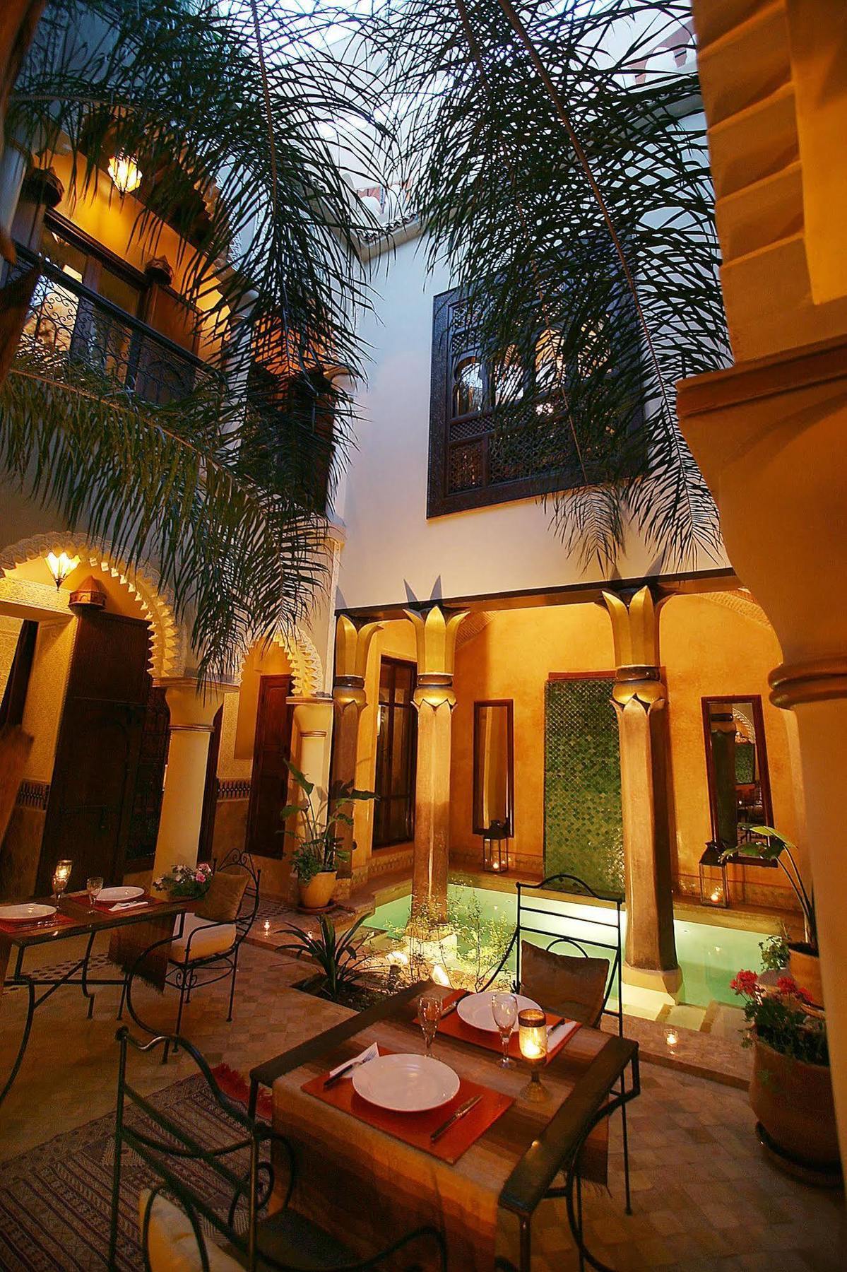 Riad Elytis 4*