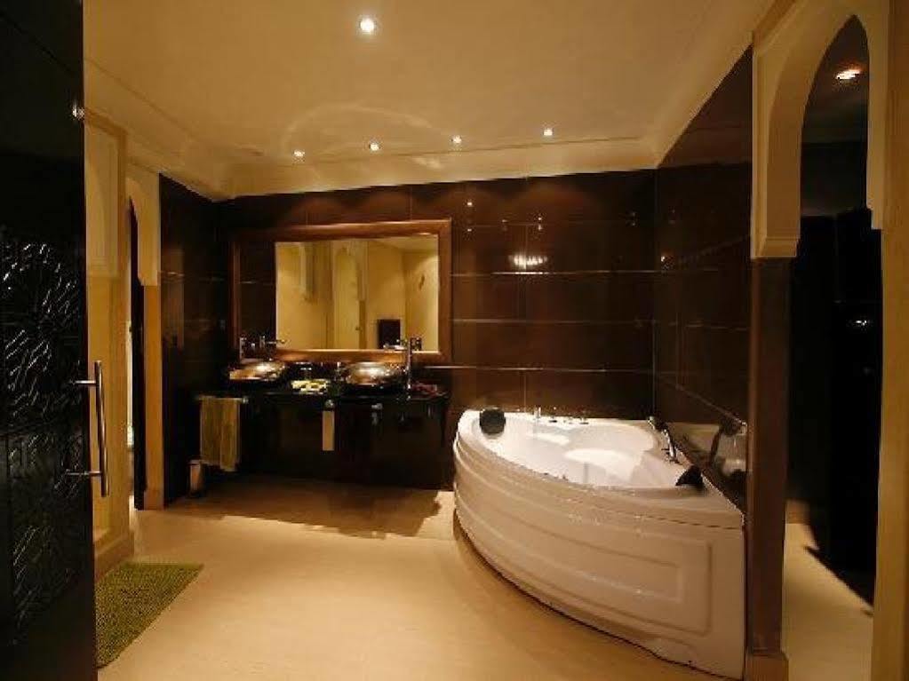 Carllian Riad