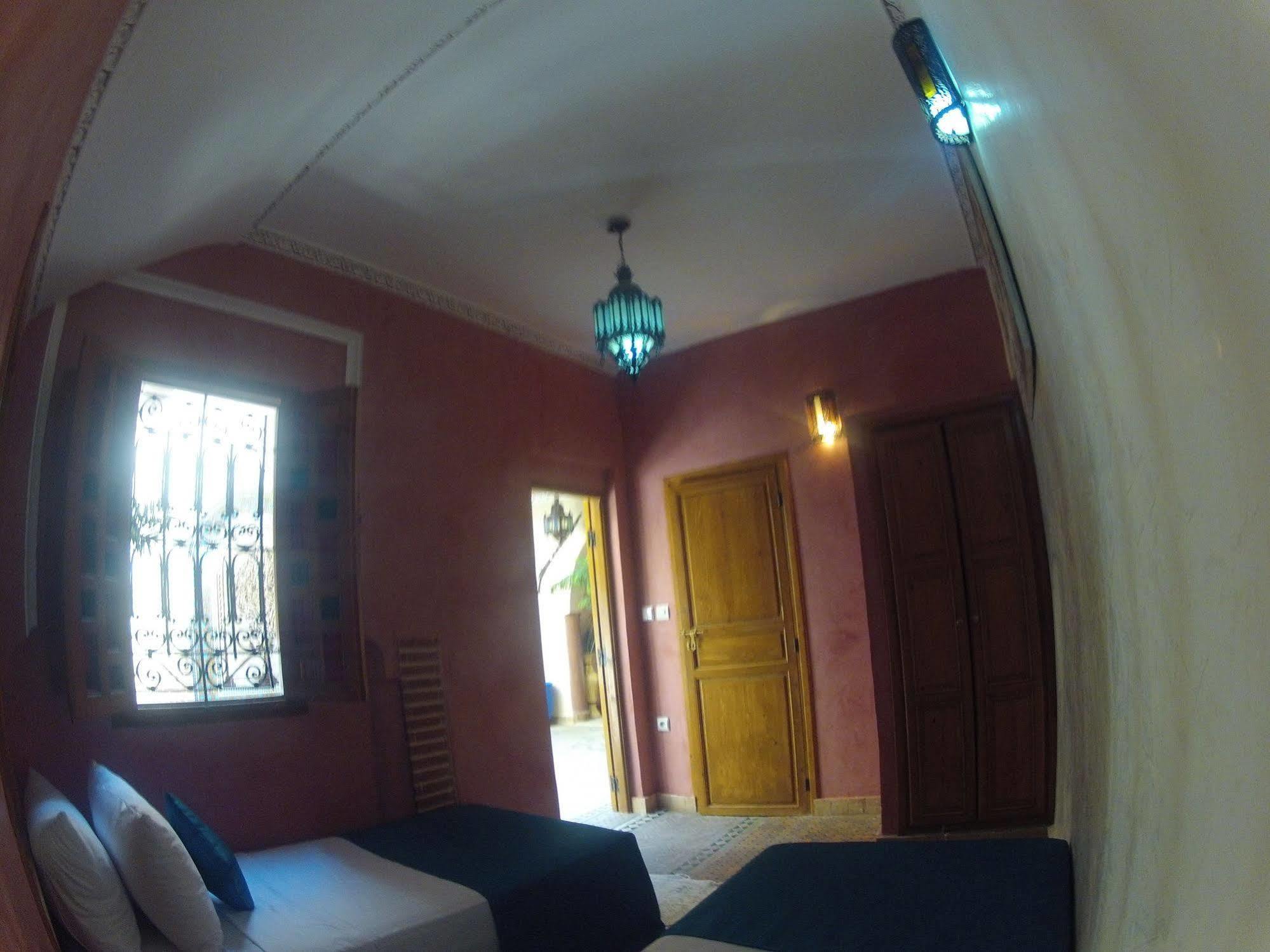 Riad Bonheur