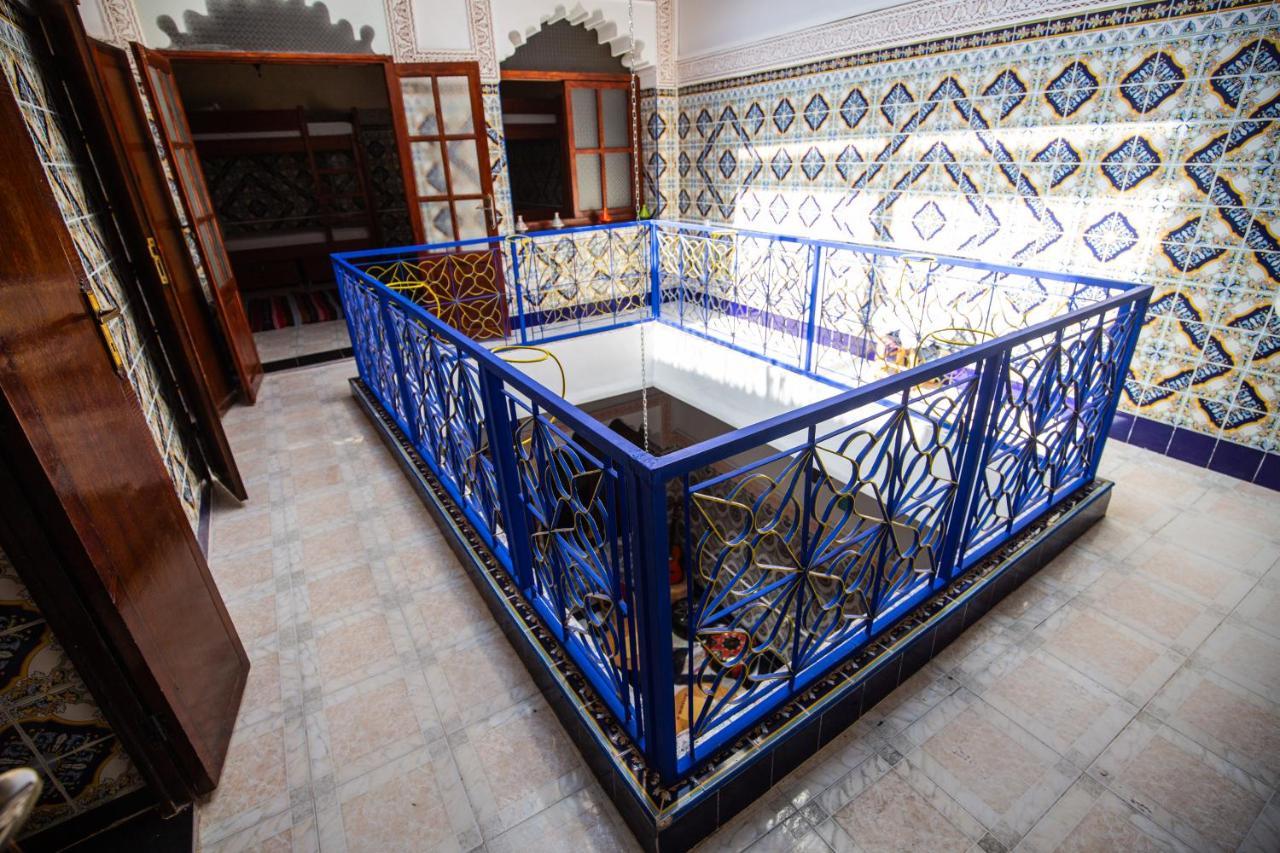 Mosaic Auberge de jeunesse *