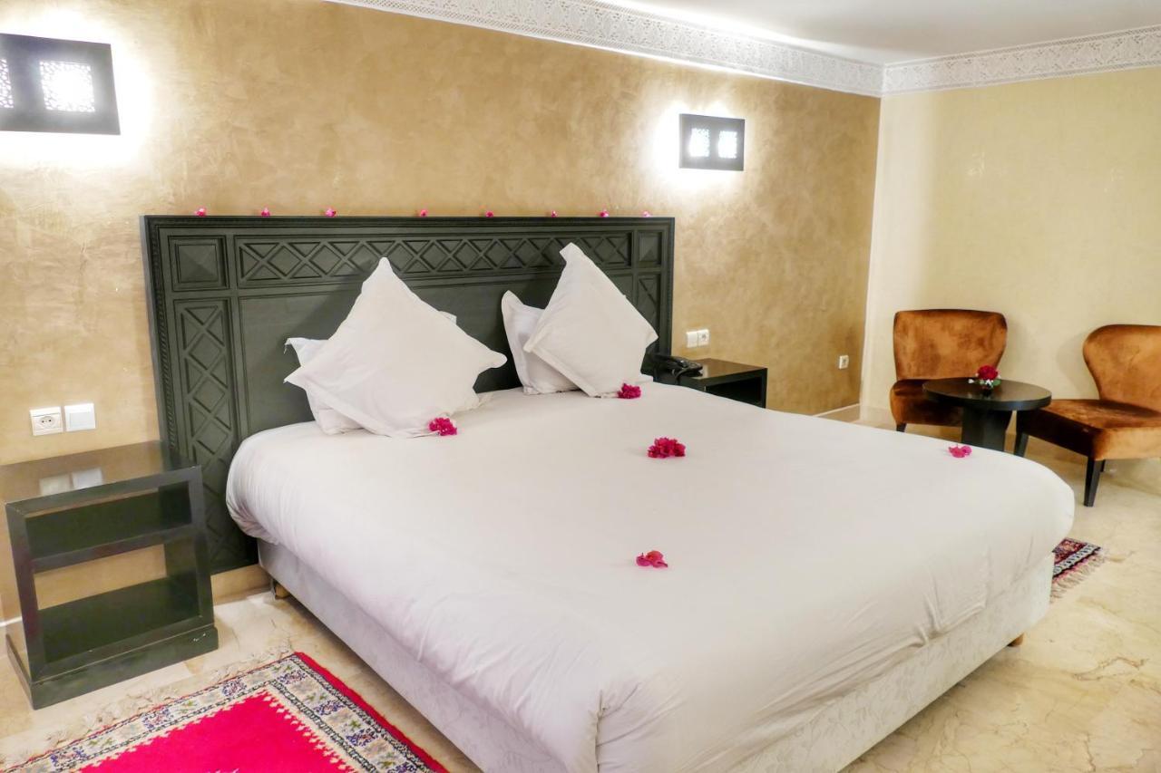Club Paradisio Hotel 4*