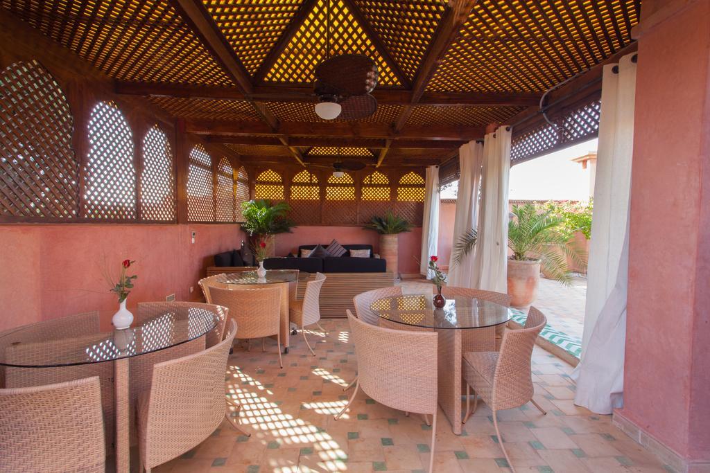 Riad Le Perroquet Bleu &