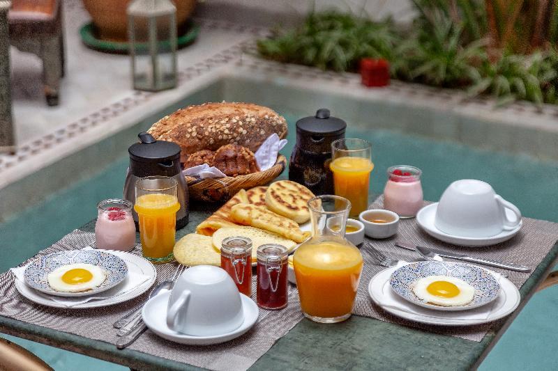 Awatif Le 36 Couette-café 3*