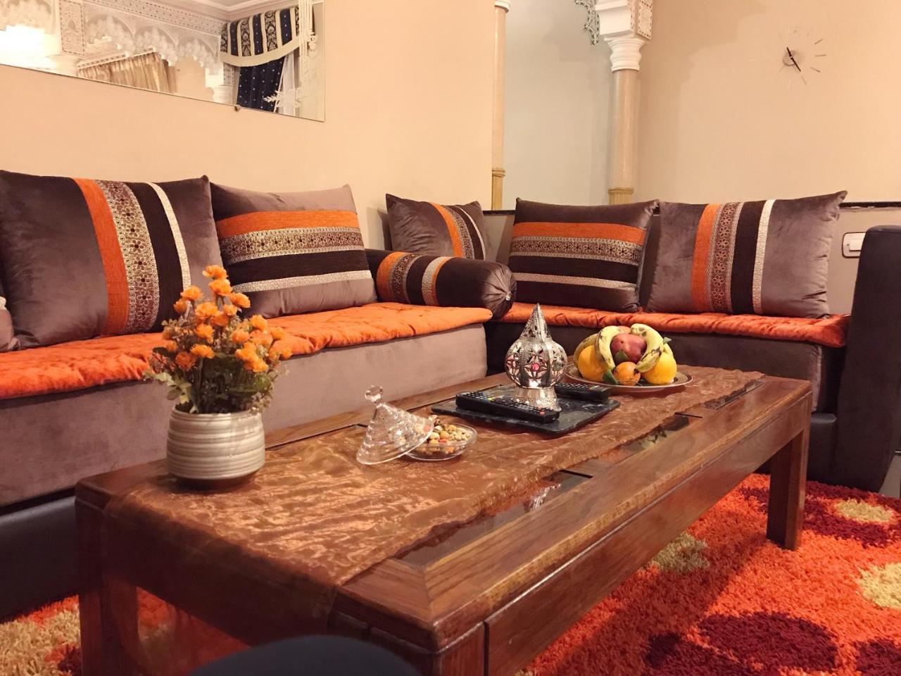 Apartment Oranger Family House Center, Private Large House, Terasse Garden View, Free Parking *