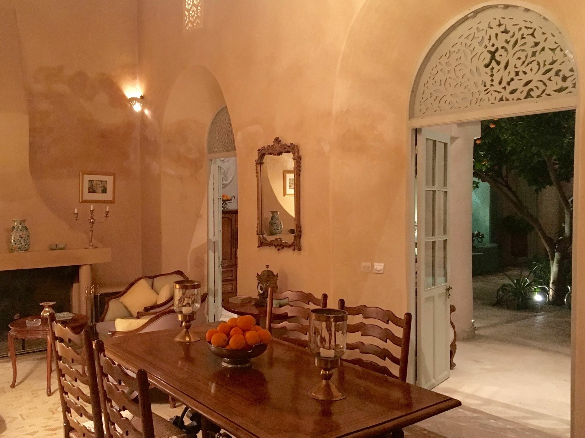 Riad Emberiza Sahari 4*