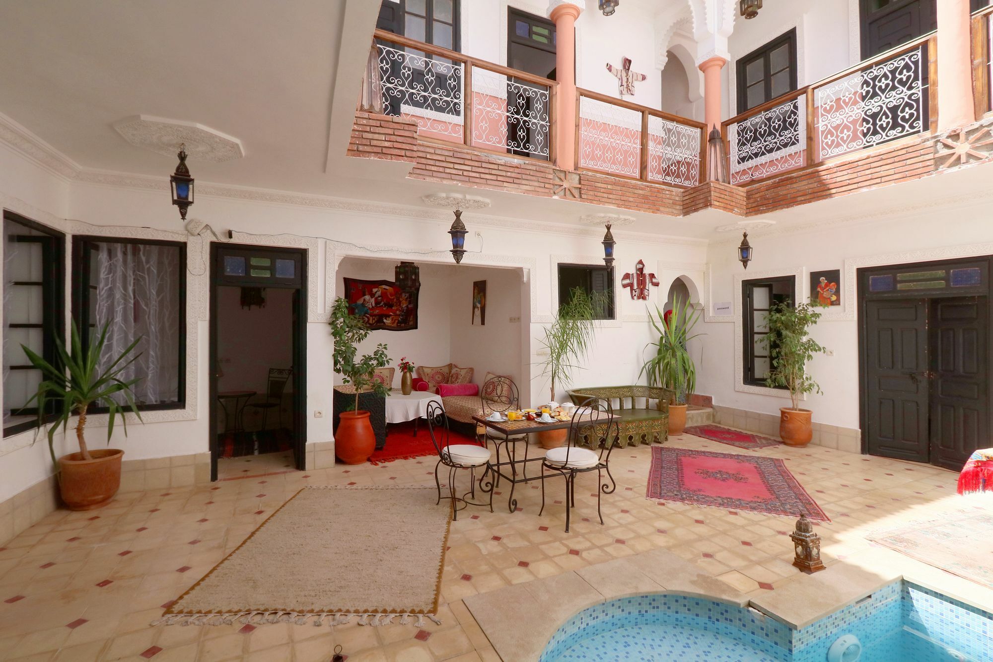 Gasthuis Ibiza Star 3*
