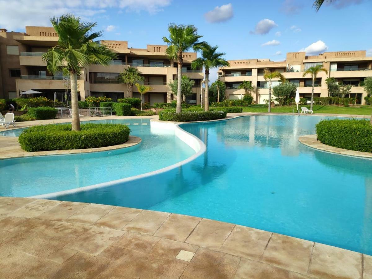 Magnifique Vue Sur Golf Apartment
