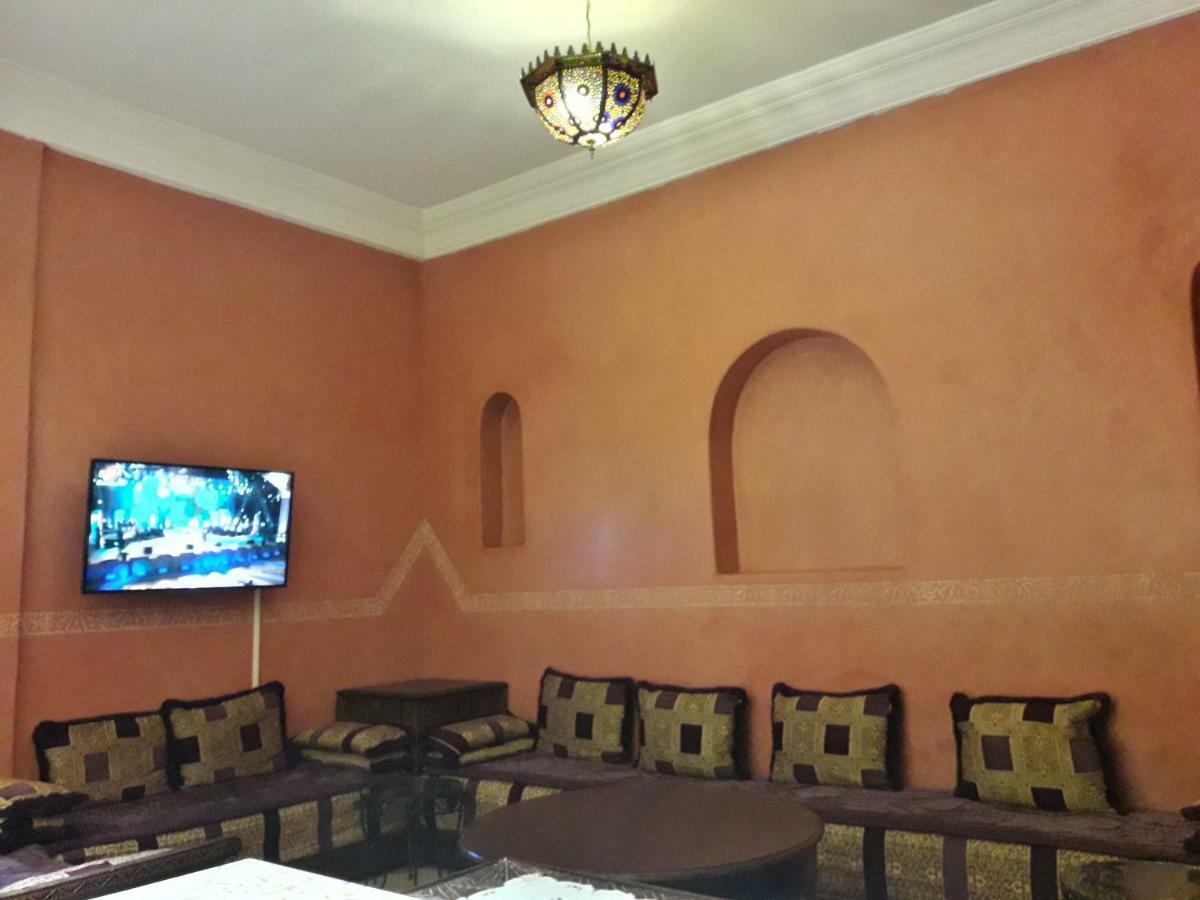 Qaria Family Wifi And Terrace Riad