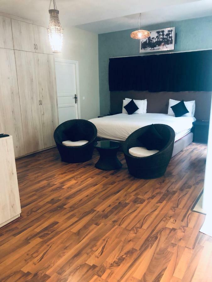 Bed & Breakfast La Maison Blanche 4*