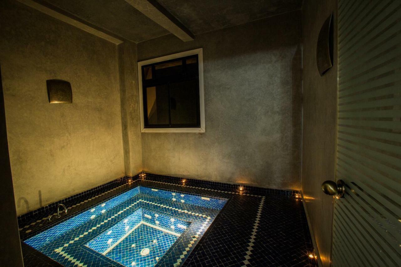 Koutoubia, Jardin Luxuriant, Piscine Et Marrakesh