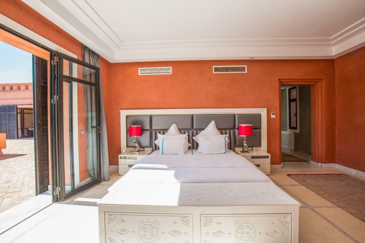 Koutoubia, Jardin Luxuriant, Piscine Et Villa