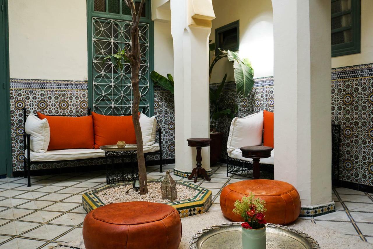 Orange Riad 2*