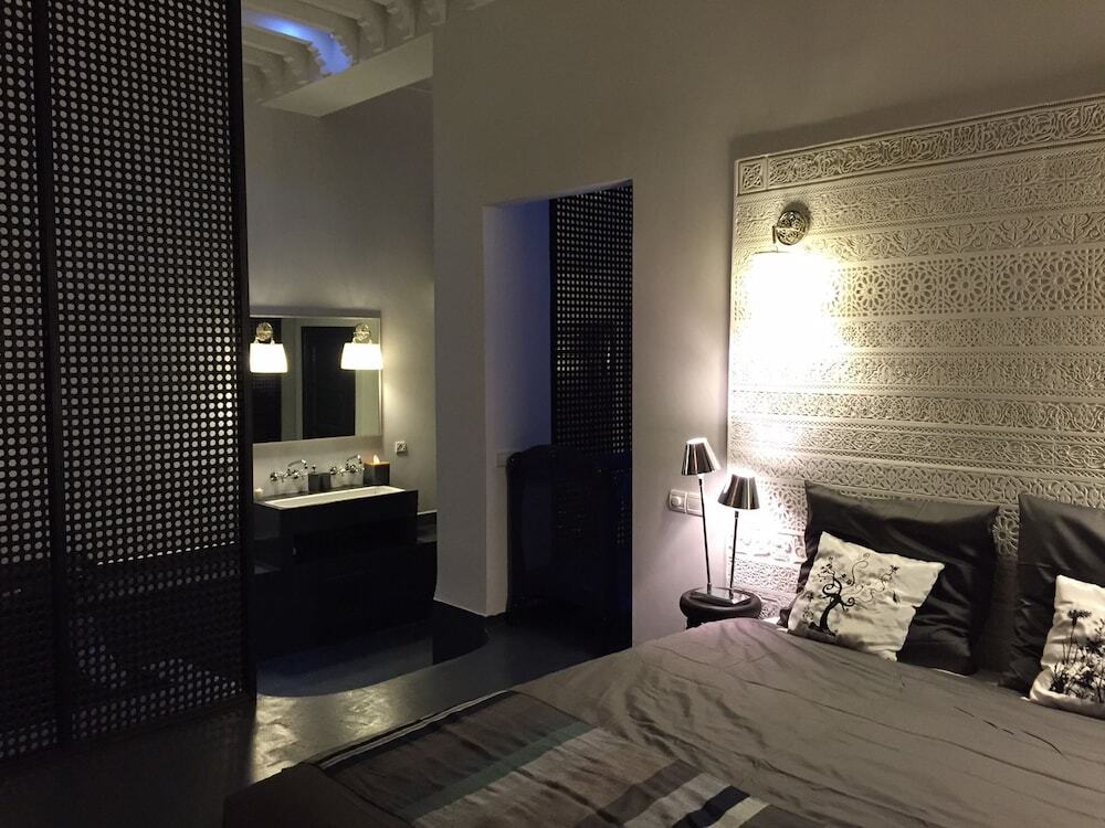 144 Riad 3*
